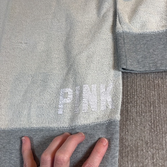 Gray and Cream Crewneck Sweatshirt 1164 - Picture 5 of 6